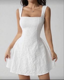 (Category: ) located in . Submitted by shopwithtish (Listing ID 1447873187, Image 1). Description: .