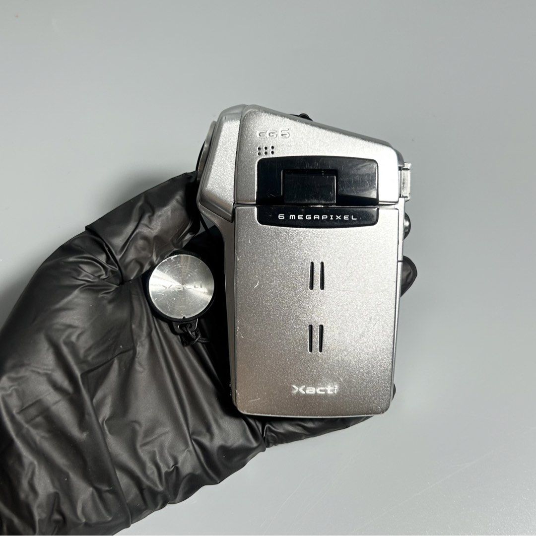 Xacti CG6 - Video Camera (Category: Video Cameras) located in Cavite. Submitted by datsoretro (Listing ID 1447874135, Image 1). Description: Fully functional with no operational issues. Everything in the photo is included. Pickup at my location is highly suggested so you can check the item before your purchase. .