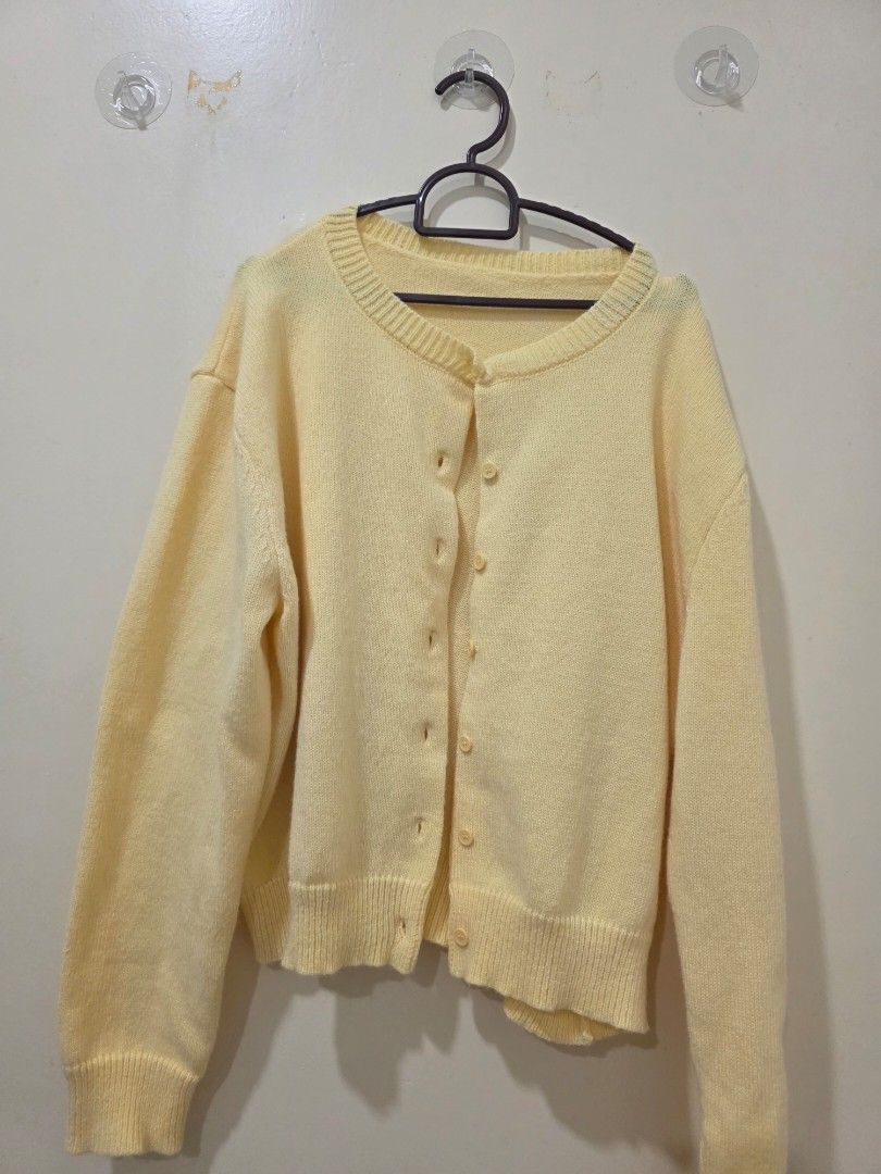 Yellow fuzzy cardigan (Category: Coats, Jackets and Outerwear) located in Gelang Patah. Submitted by apple_98.06 (Listing ID 1447692745, Image 1). Description: Brand from Sh*in. Original price is RM71. Never been used but no tags or packaging. Baggy and comfortable. Size 0XL, as showed in picture attached from Sh*in app..
