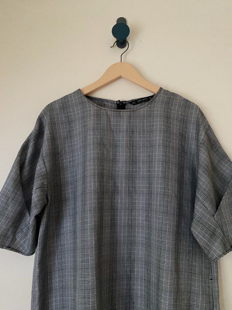 ZARA Plaid Gray Dress (Category: Dresses) located in Puerto Princesa. Submitted by finewearco (Listing ID 1447793247, Image 3). Description: Size on Tag : M Armpit laid flat : 21 inches Length : 33 inches 📌 Fixed Price ❕1 DAY RESERVATION ONLY PAYMENT: ✅Gcash ✅BPI SHIPPING OPTIONS: ✅ starts at 80 J&T Thanks.