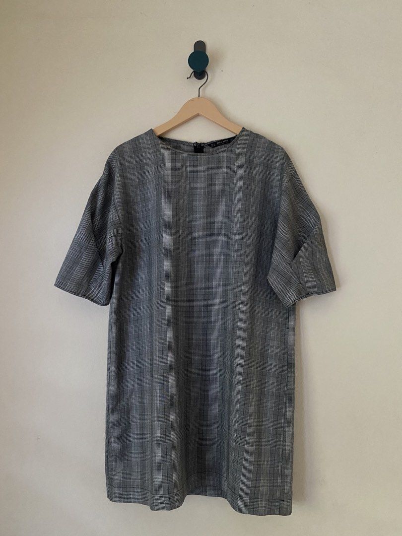 ZARA Plaid Gray Dress (Category: Dresses) located in Puerto Princesa. Submitted by finewearco (Listing ID 1447793247, Image 2). Description: Size on Tag : M Armpit laid flat : 21 inches Length : 33 inches 📌 Fixed Price ❕1 DAY RESERVATION ONLY PAYMENT: ✅Gcash ✅BPI SHIPPING OPTIONS: ✅ starts at 80 J&T Thanks.