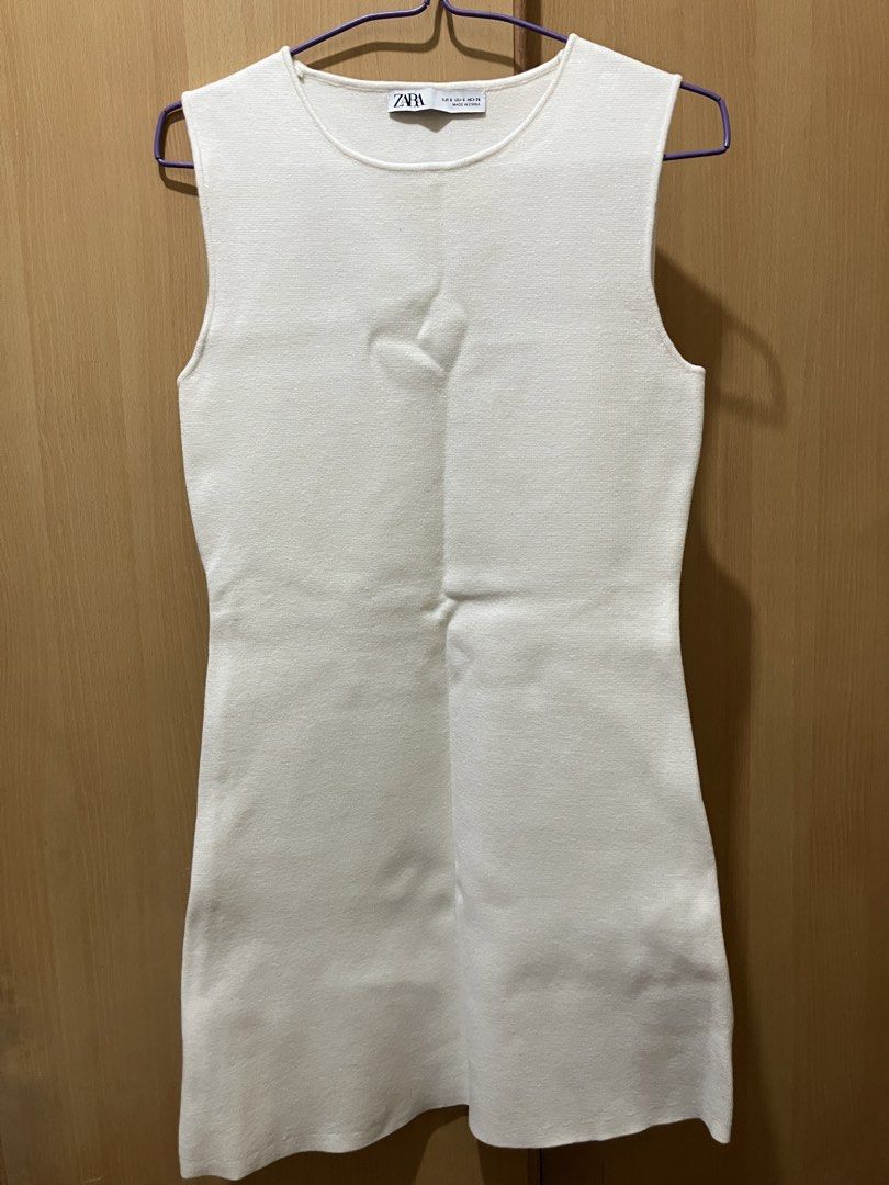Zara Short Plain Knit Dress (Category: Dresses) located in Makati City. Submitted by cjcole (Listing ID 1447872233, Image 3). Description: Worn only once Material: Viscose, polyamide, polyester .