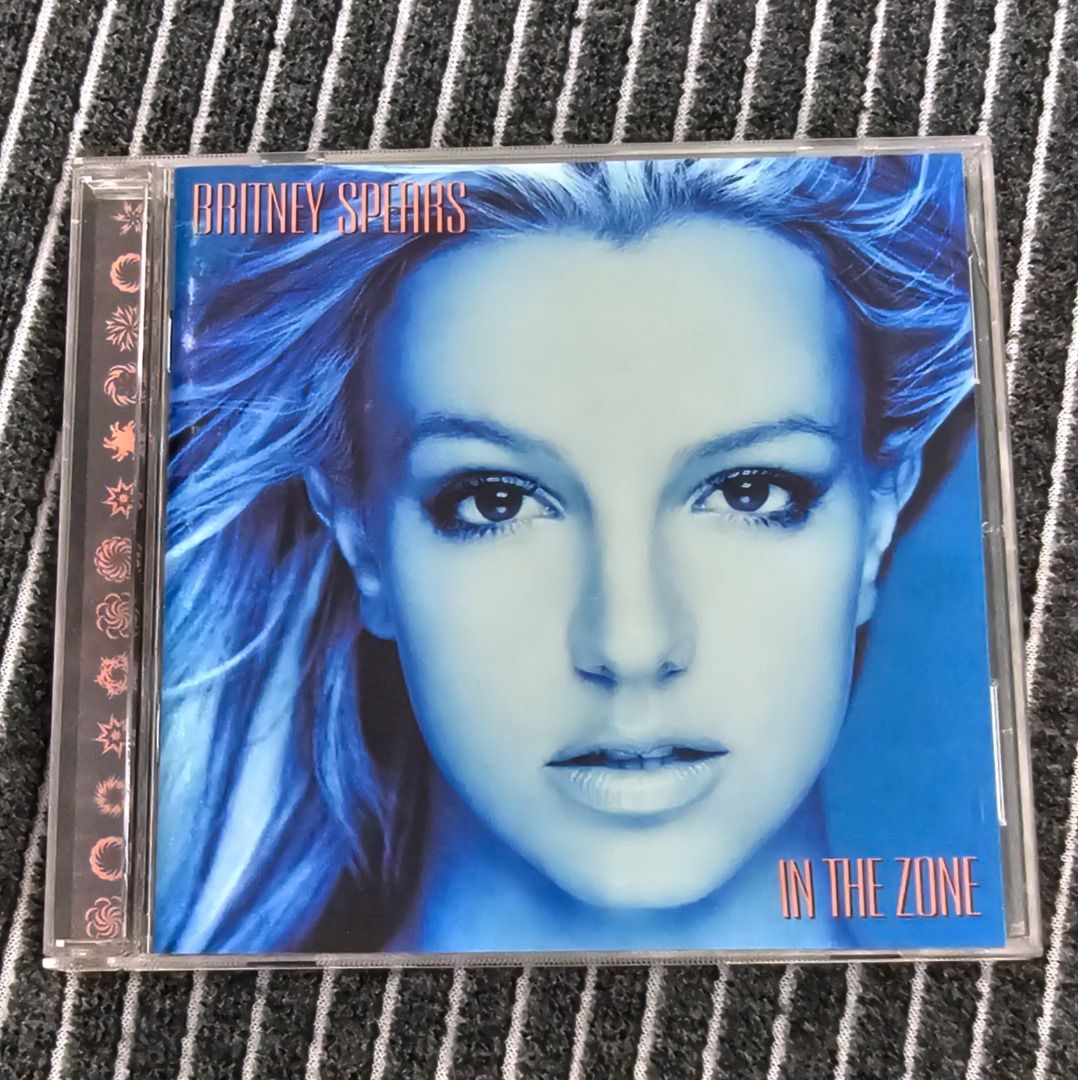 1 For 1 [CD Album] Britney Spears – In The Zone (2003) (Category: CDs & DVDs) located in Singapore. Submitted by strangecell (Listing ID 1448012322, Image 1). Description: Many more Various Genres: https://www.carousell.sg/p/1253907759 Electronic Dance, EDM, DJ Mix: https://carousell.com/p/1035784902 Easy Listening, Funk Soul, Lounge, Jazz, New Age, Chill-out: https://carousell.com/p/1028943398 ************************************** Self-collect 