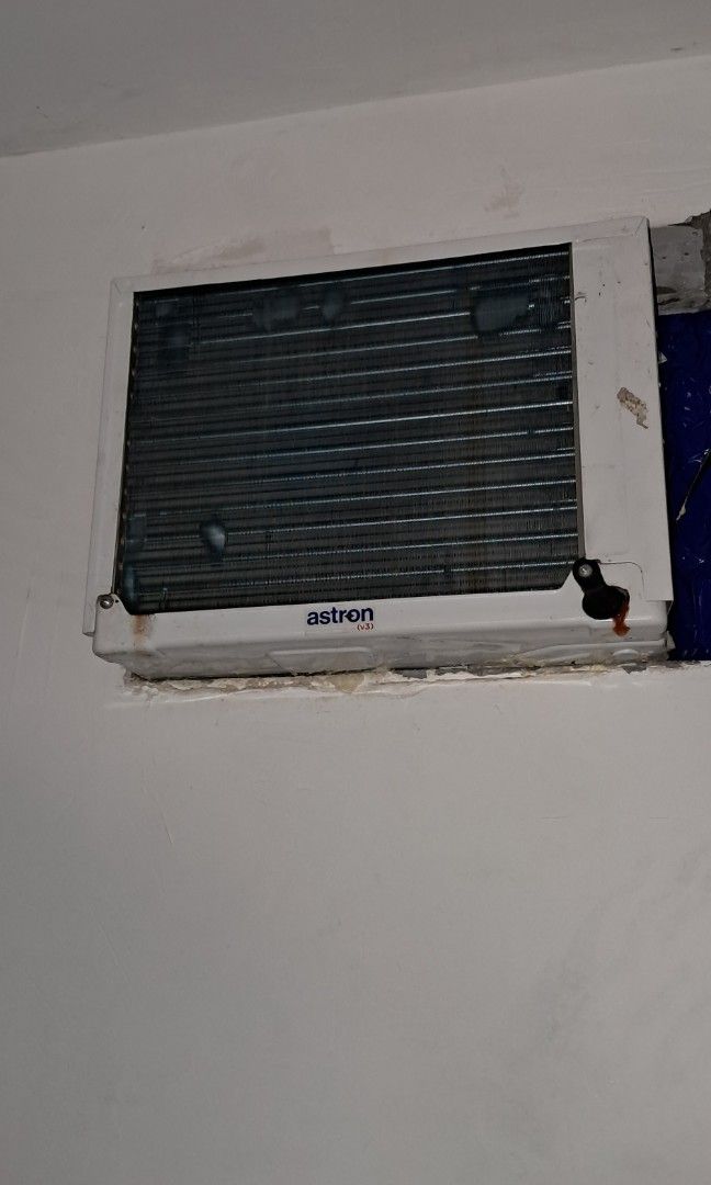 1hp astron windows aircon (Category: Electrical, Adaptors & Sockets) located in Quezon City. Submitted by buysellexchange247 (Listing ID 1448055747, Image 3). Description: Used like new 1hp astron window aircon for sale 5,000pesos.