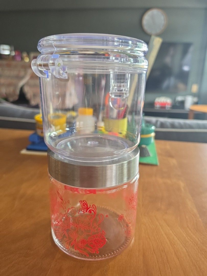 2 containers. 1 glass and 1 plastic