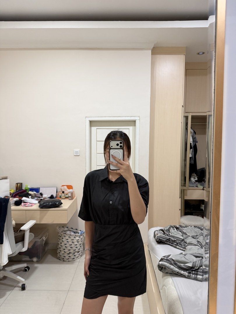 (3 Pcs = 100.000) Dress Hitam Kemeja (Kategori: Gaun & Rok) berada di Jakarta Barat. Dikirim oleh prelovedbysherby (ID iklan 1448001836, Gambar 1). Deskripsi: .