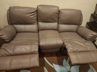 (Category: ) located in . Submitted by revaving (Listing ID 1447896425, Image 1). Description: .