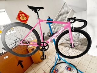 (Category: ) located in . Submitted by bikehorizon (Listing ID 1360427973, Image 1). Description: .