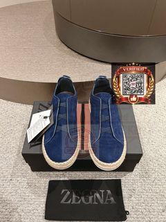 (Category: ) located in . Submitted by shoes.locker (Listing ID 1448037445, Image 1). Description: .