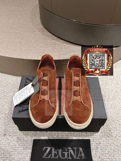 (Category: ) located in . Submitted by shoes.locker (Listing ID 1448037553, Image 1). Description: .