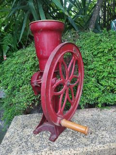 (Category: ) located in . Submitted by SecondHand_Furniture (Listing ID 1447992985, Image 1). Description: .