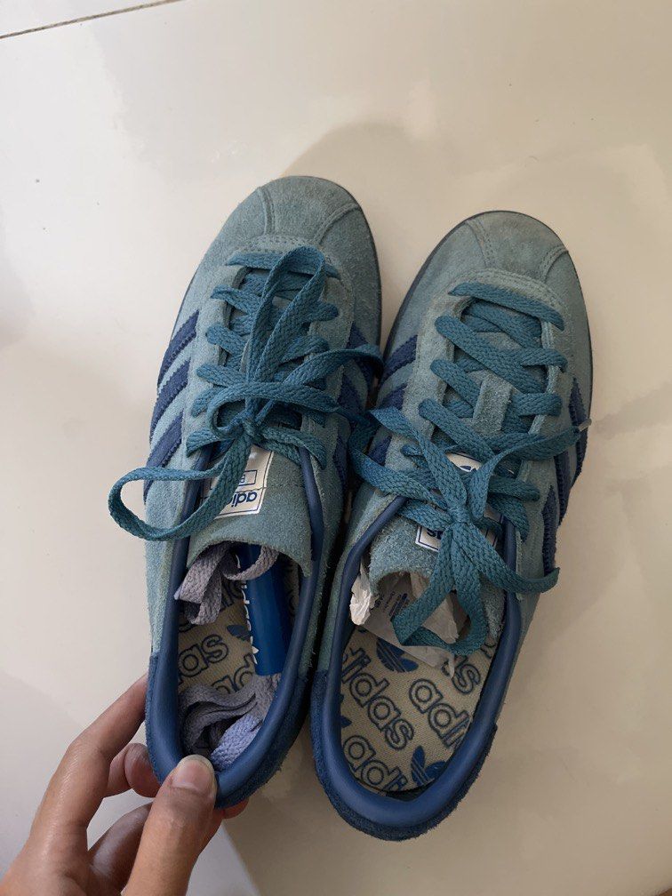 Adidas Bali (Kategori: Sepatu Wanita) berada di Denpasar. Dikirim oleh goodstuffbyss (ID iklan 1447931239, Gambar 1). Deskripsi: Jarang dipakai Original 100% beli di store adidas PVJ Size US 5/UK 4 1/2 / 37 1/3 Made in Vietnam Gratis ongkir Jawa - Bali Tidak ada oren karna ga ngerti 😭 maafkan, tapi trusted 100%.