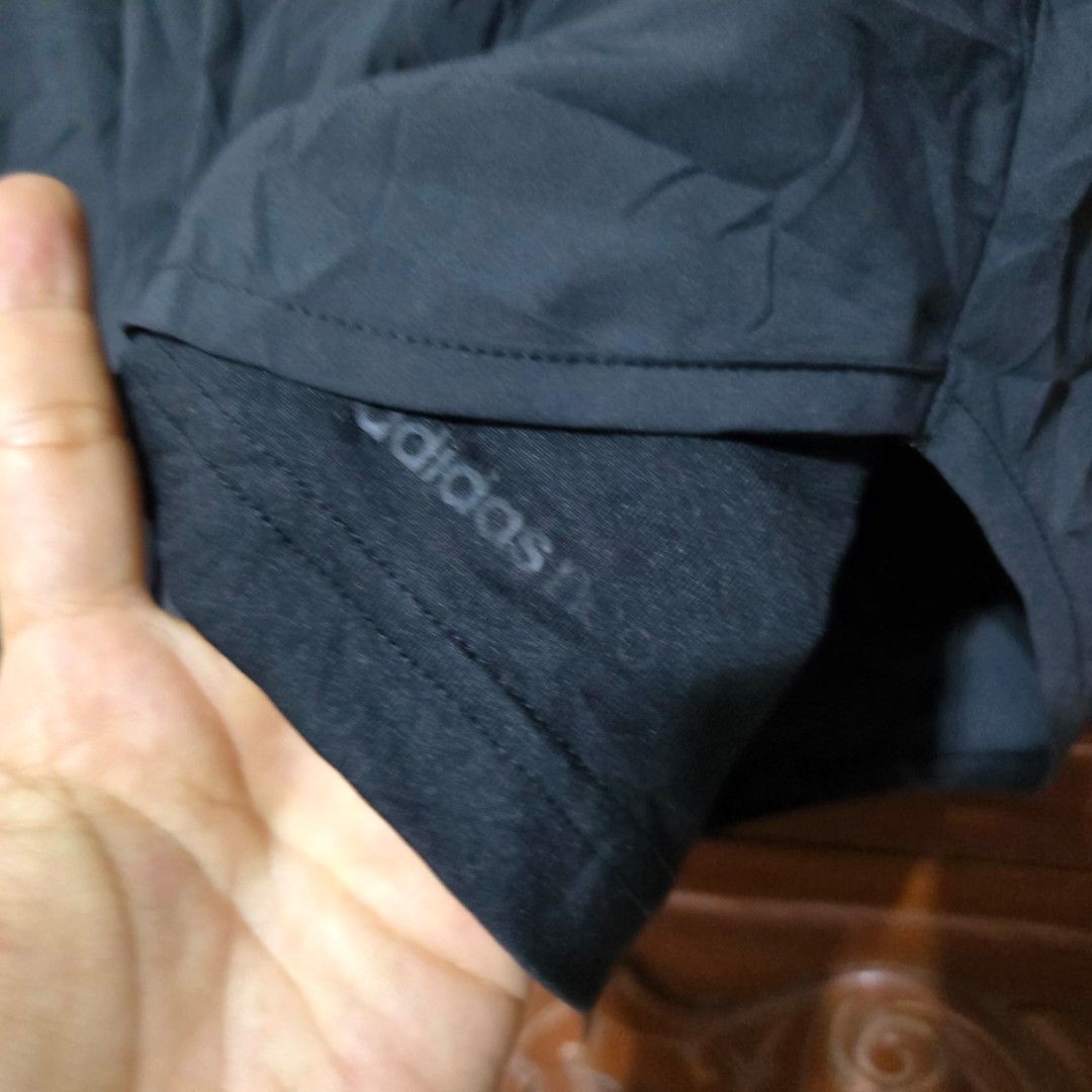 ADIDAS NEO ACTIVE WEAR SHORTS (Category: Activewear) located in Santiago. Submitted by fromboxes (Listing ID 1448010778, Image 3). Description: medium.