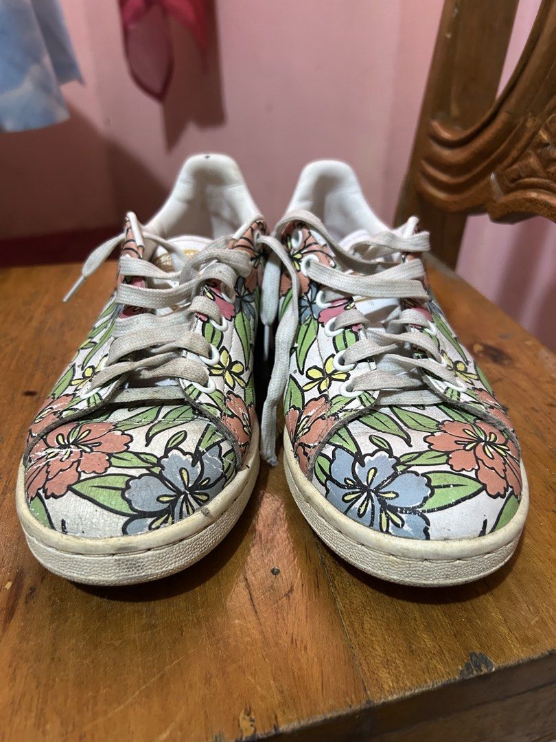 Adidas Stan Smith For Sale (Category: Sneakers) located in Manila. Submitted by krystaltal46420 (Listing ID 1447992392, Image 1). Description: Selling my Adidas Stan Smith in excellent condition. It has only been worn twice and has been stored away ever since. The shoes are still in great shape and only need a good cleaning, as some dust has built up from being kept in storage. No major flaws, and the soles show very minimal signs of use..