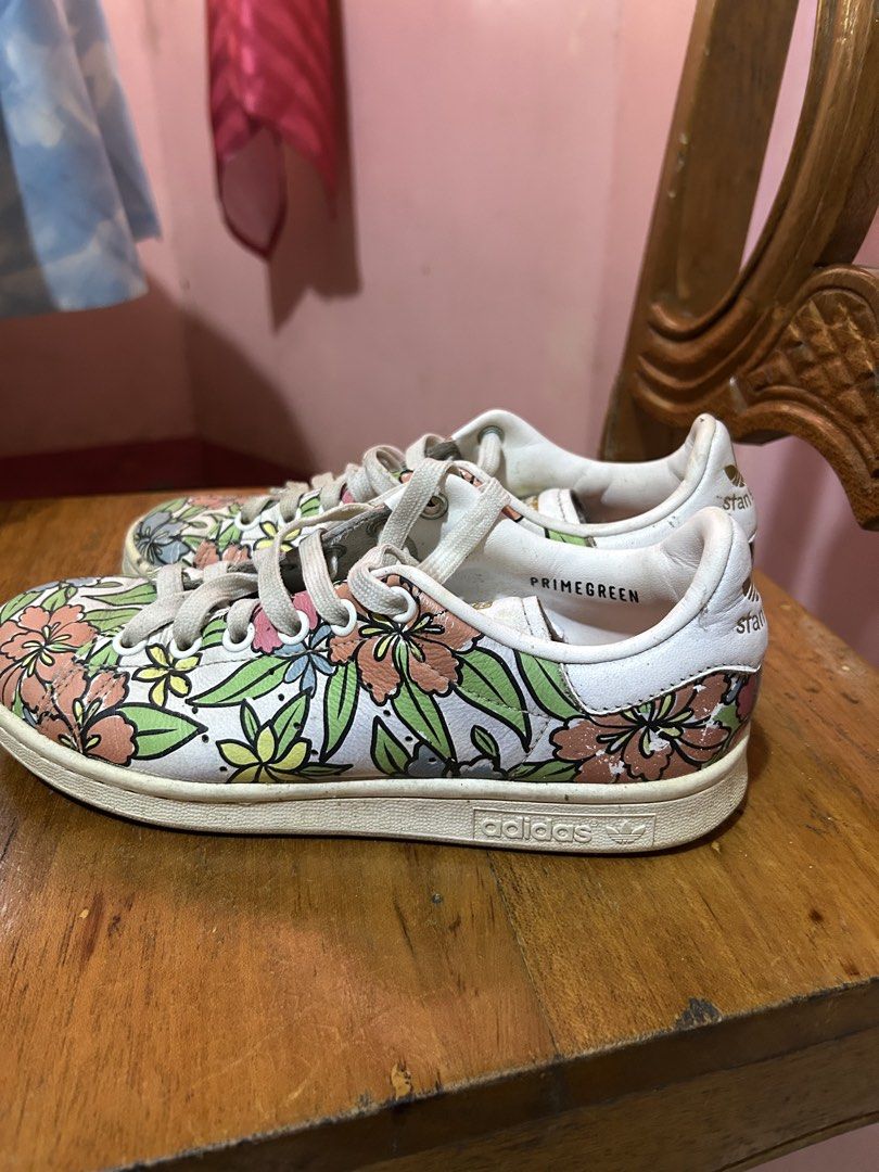 Adidas Stan Smith For Sale (Category: Sneakers) located in Manila. Submitted by krystaltal46420 (Listing ID 1447992392, Image 2). Description: Selling my Adidas Stan Smith in excellent condition. It has only been worn twice and has been stored away ever since. The shoes are still in great shape and only need a good cleaning, as some dust has built up from being kept in storage. No major flaws, and the soles show very minimal signs of use..