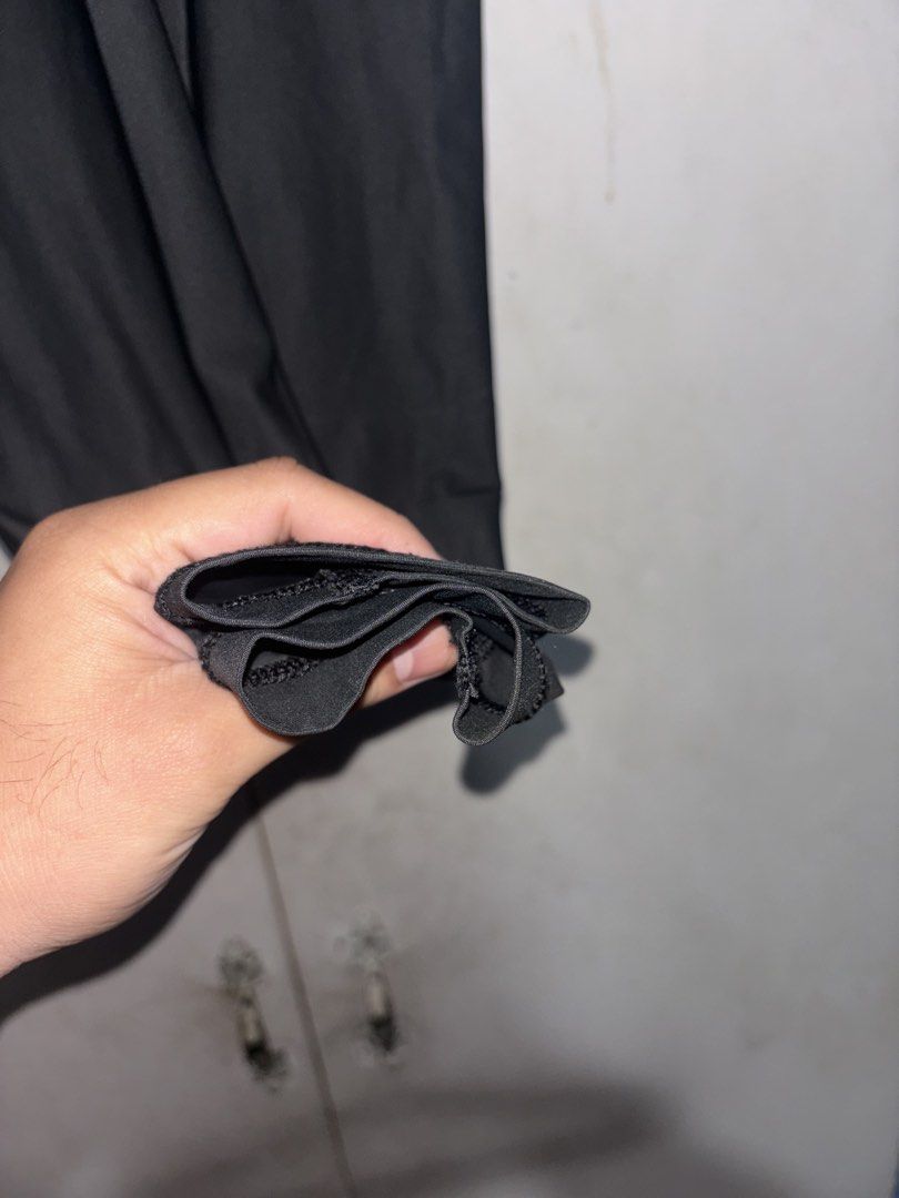 Adidas Techfit Compression Tights (Category: Activewear) located in Pasig City. Submitted by timmybatoon (Listing ID 1448072957, Image 3). Description: Adidas Techfit Compression Tights Size on tag: M Dimensions: 26-34inW x 35inL Price: 800 - Black Adidas tights - Features Techfit and Climacool technology for optimal performance - Ideal for sports and workouts - Comfortable elastic waistband - Signature Adidas logo on the leg - Stylish textured p
