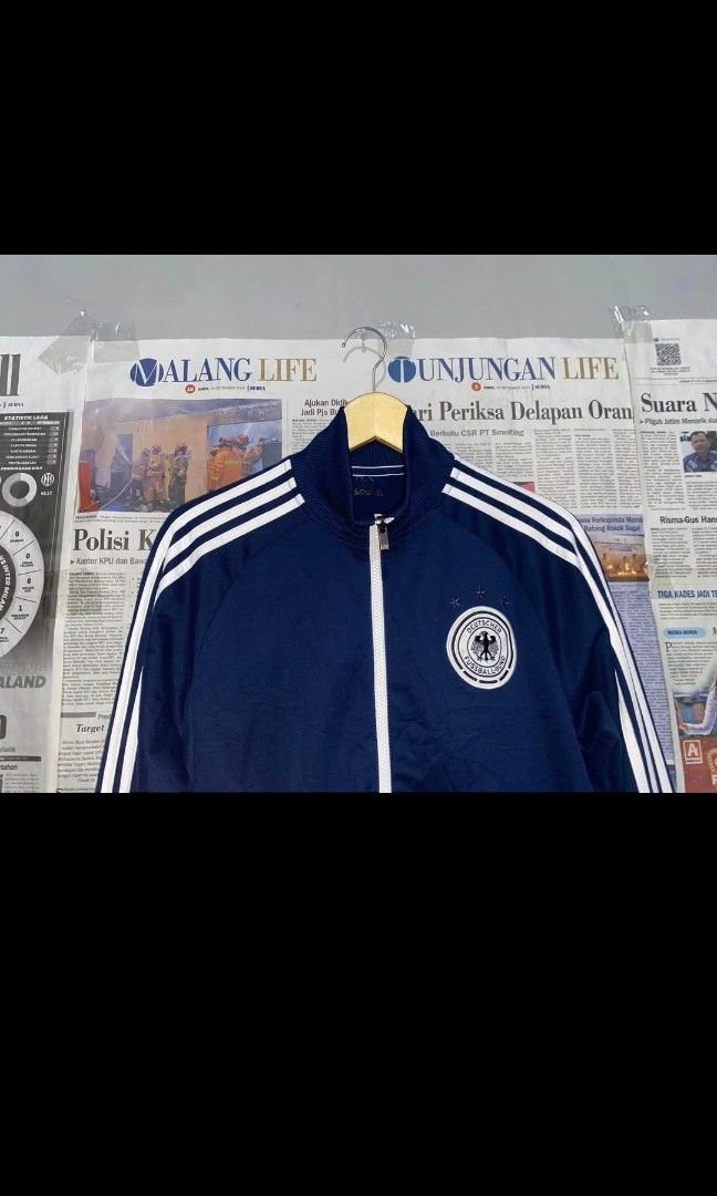 Adidas x jerman (Kategori: Atasan) berada di Jakarta Pusat. Dikirim oleh heura.preloved (ID iklan 1448058634, Gambar 1). Deskripsi: Adidas x jerman Sz:m Spesifikasi Lengkap Cek di Etalase [S]hopee di Opsi Pengiriman atau di Bio ⬇️⬇️⬇️.