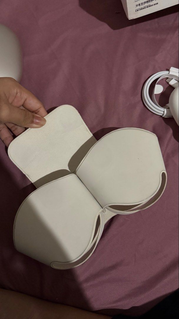 Airpods Max (Category: Headphones & Headsets) located in Dasmarinas. Submitted by rubymendoza04 (Listing ID 1447964729, Image 3). Description: FS: Airpods Max purchased last Aug 2025 purchased from powermac usb-c variant 100% original (unli check if u want) with box smart case cord pmc paper bag no issue just minor scratch rfs: di nagagamit, too bulky for me 📍pasig can do meet up (makati/ pasig/ manda) .