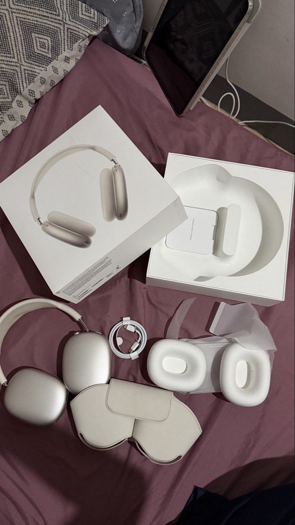 Airpods Max (Category: Headphones & Headsets) located in Dasmarinas. Submitted by rubymendoza04 (Listing ID 1447964729, Image 1). Description: FS: Airpods Max purchased last Aug 2025 purchased from powermac usb-c variant 100% original (unli check if u want) with box smart case cord pmc paper bag no issue just minor scratch rfs: di nagagamit, too bulky for me 📍pasig can do meet up (makati/ pasig/ manda) .