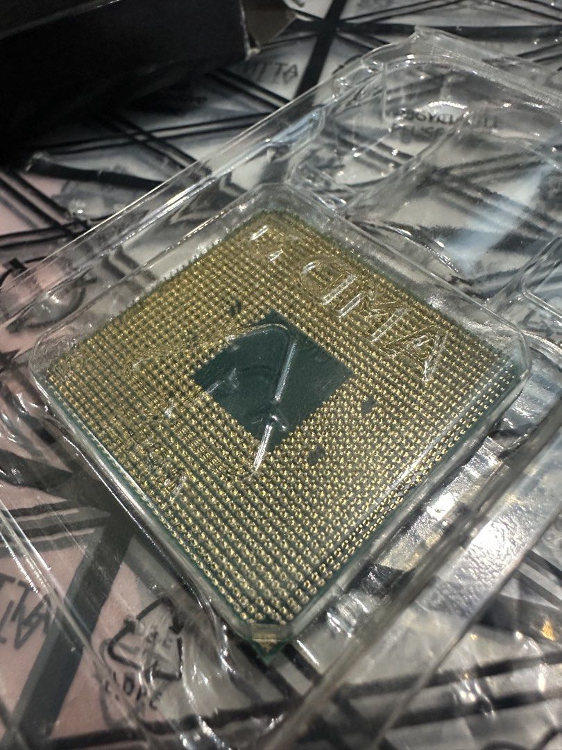 AMD Ryzen 3 1200 Processor (Category: Computer Parts) located in Manila. Submitted by joey114313 (Listing ID 1448066156, Image 2). Description: - AMD Ryzen 3 1200 Processor - 4 Cores / 4 Threads - Comes in original packaging Pins are unbent, CPU needs cleaning. Otherwise functioning. Can ship from Santa Rosa or Sampaloc, courtesy of buyer..