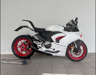 (Category: ) located in . Submitted by forza_ducati (Listing ID 1447951520, Image 1). Description: .