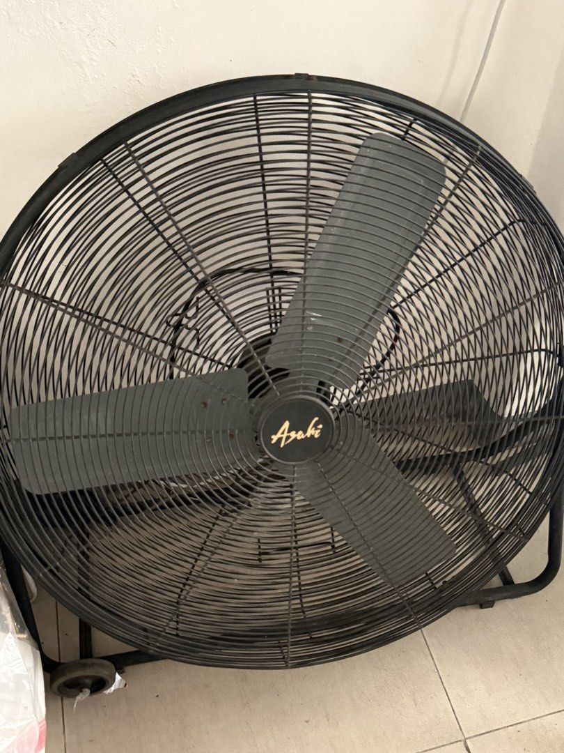 Asahi Industrial Floor Fan (Category: Fans) located in Manila. Submitted by closetrkives (Listing ID 1448041476, Image 1). Description: .