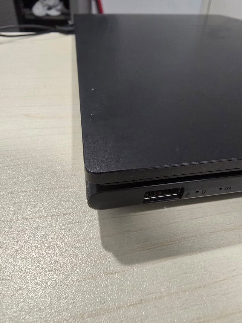 ASUS VivoBook Laptop501756231617751043