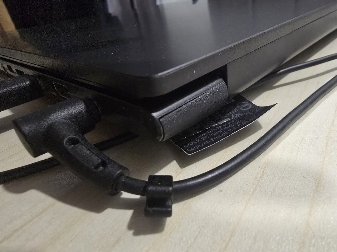 ASUS VivoBook Laptop501756231617751046