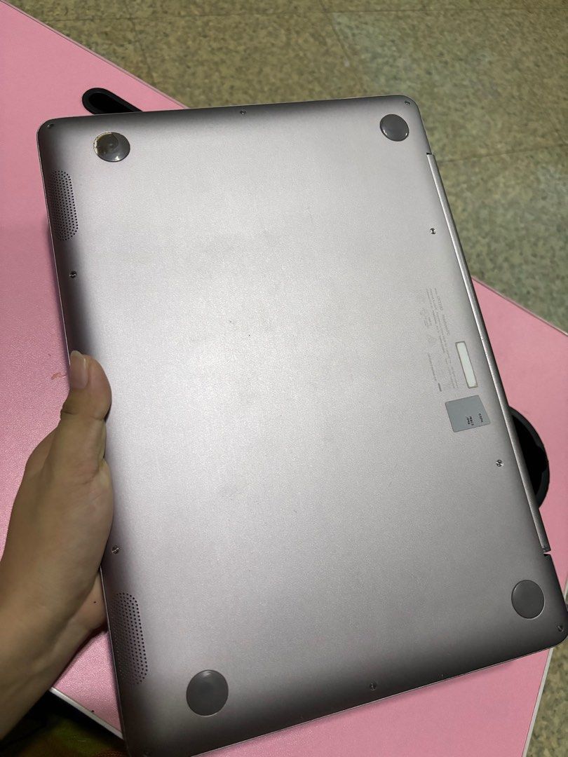 Asus Zenbook UX310U (upgraded) (Category: Laptops & Notebooks) located in Silang. Submitted by onioni01 (Listing ID 1447893601, Image 2). Description: Asus Zenbook UX310U (upgraded) - intel (R) core (TM) 13-7100U CPU @ 2.40GHZ - 128 SSD storage - 12gb RAM - windows 10 pro - backlit keyboard - with charger Battery still last 2-3 hours depending on your usage. .