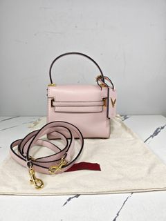 (Category: ) located in . Submitted by oishii.preloved.co (Listing ID 1447919092, Image 1). Description: .