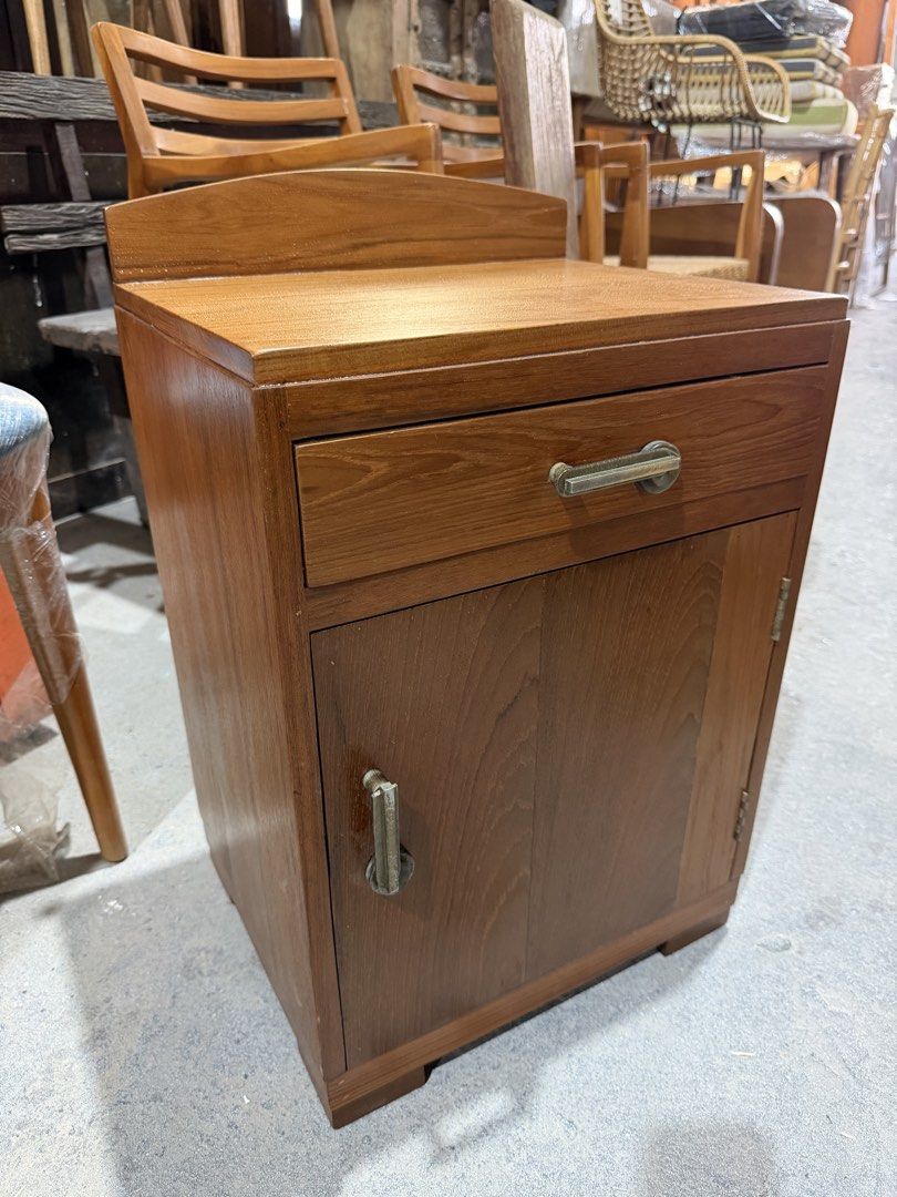 Bed Side Table (Category: Tables & Sets) located in Kuala Lumpur. Submitted by soohaohao (Listing ID 1448049583, Image 1). Description: Type of Wood: Teak Wood Size : 40cm X 33cm X 56cm (Height) COD Kampung Baru Sungai Buloh / Sri Damansara Lalamove available Welcome to visit our store and see the actual products Thanks..