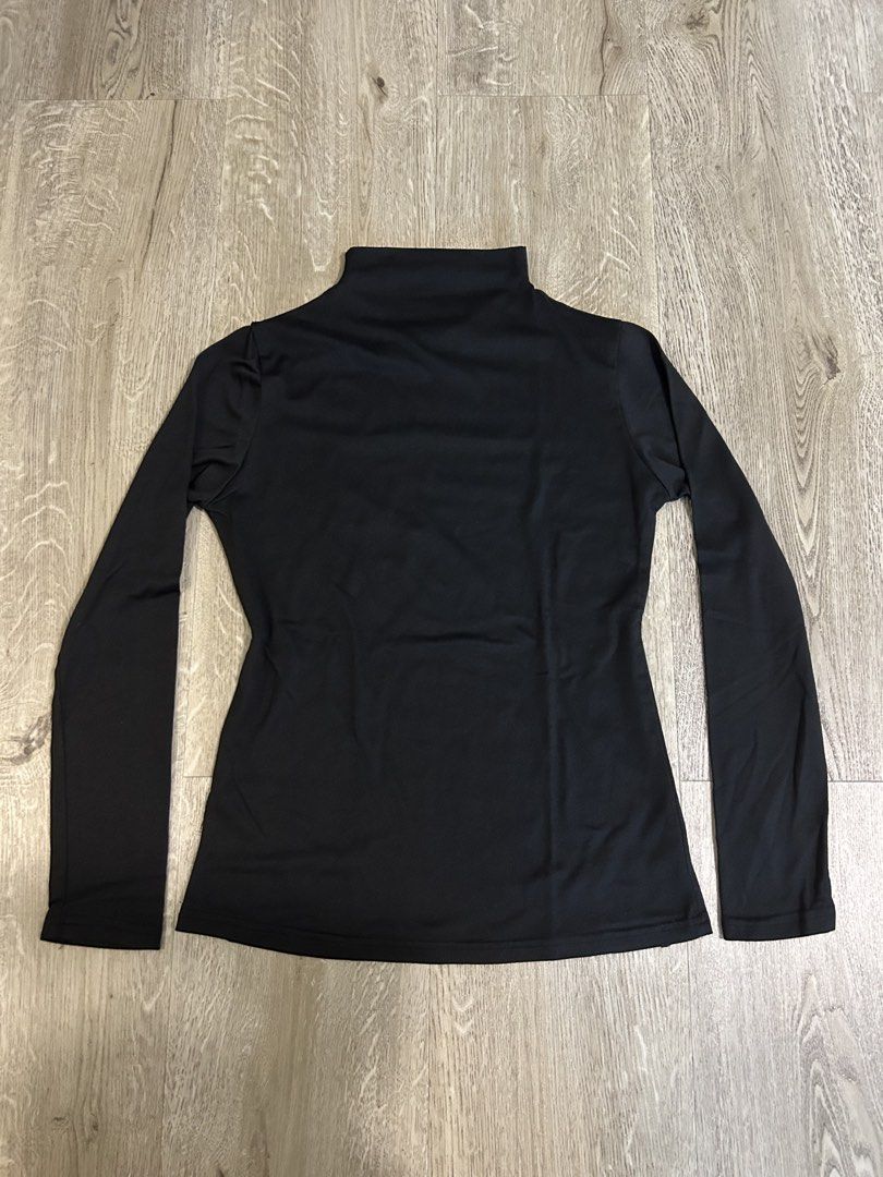 Black Long Sleeve Turtleneck Shirt (Category: Longsleeves) located in Makati City. Submitted by ellabernaro_ (Listing ID 1447975971, Image 1). Description: - Brand: Unknown, No tags - Good quality - Classic black long sleeve turtleneck - Stretchy material for a comfortable, close fit - Ideal for layering .