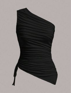 (Category: ) located in . Submitted by sofiascloset_ (Listing ID 1447895640, Image 1). Description: .