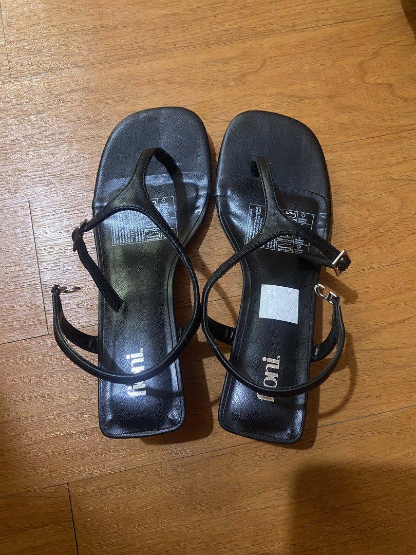 Black Thong Sandals (Category: Flats & Sandals) located in Panganiban. Submitted by girlinqueue (Listing ID 1447886182, Image 3). Description: - Brand: Fioni - Style: Heeled thong sandals - Color: Black - Size: 5 (EUR 35, MEX 22) What you see is what you get. Worn once only. No ww photos. Final price posted unless you’re buying other stuff from my shop. Payment first via GCash. .