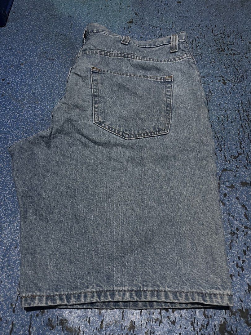 Blue Denim Jeans (Category: Jeans) located in Mandaluyong City. Submitted by mark2pac (Listing ID 1447929335, Image 1). Description: - Classic blue denim jeans - Standard five-pocket styling - Button and zip closure - Comfortable fit for everyday wear - Versatile piece that goes with anything - Great addition to your wardrobe.