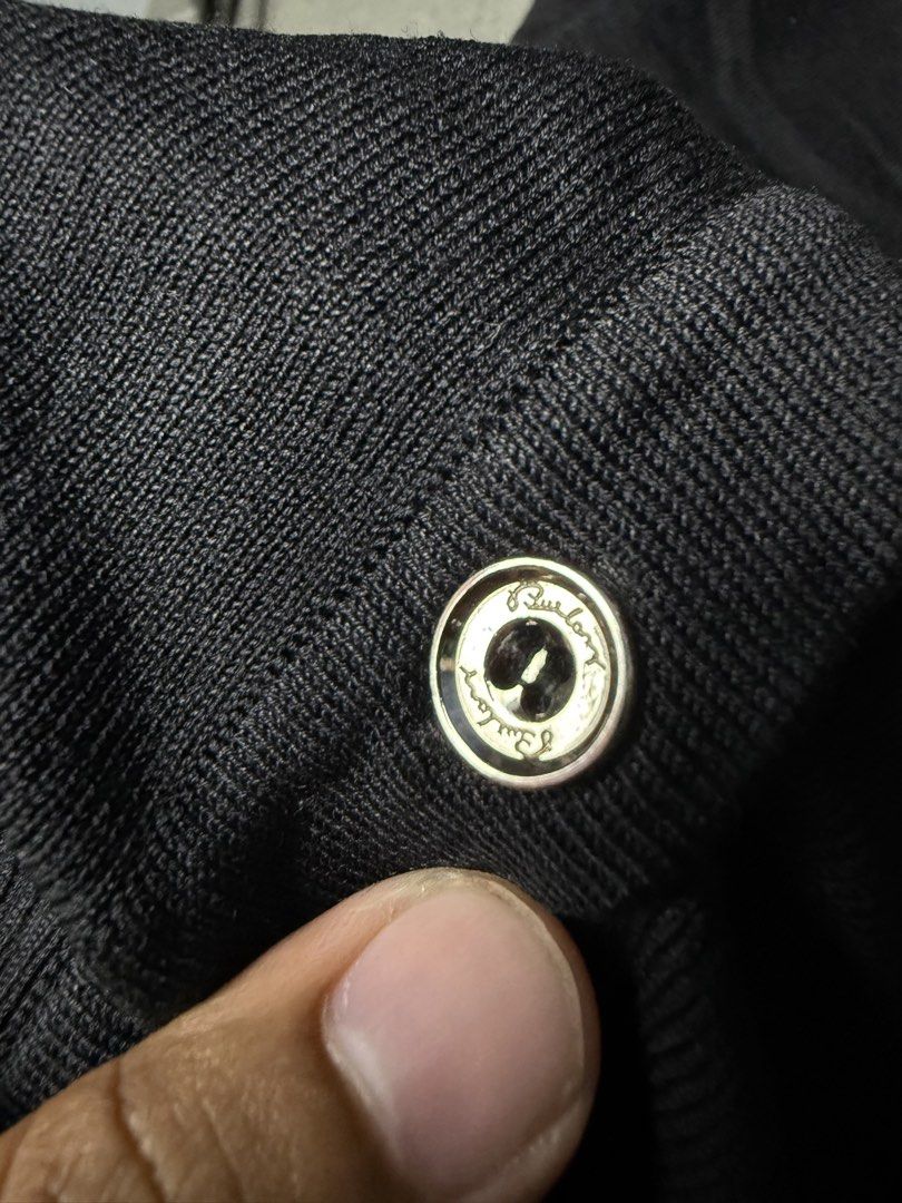 Burberry cardigan (Category: Longsleeves) located in Taguig. Submitted by thasmallph (Listing ID 1448016833, Image 2). Description: Authentic legit Excellent condition No issue Size medium Dimes Width 21 Length 27.