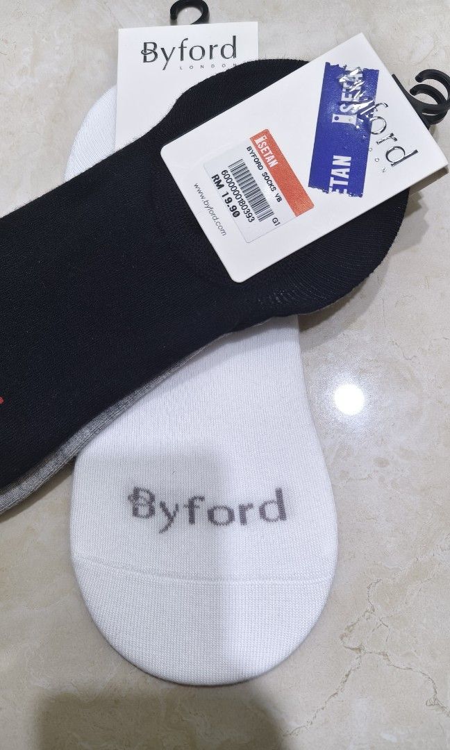 Byford Men Socks (Category: Others) located in Semenyih. Submitted by sengcheeyong27 (Listing ID 1447971894, Image 3). Description: Byford Men Socks only RM15 ( Got 3 pairs ) *Brand New *No nego, tq *Boutique Ori price : rm19.90.