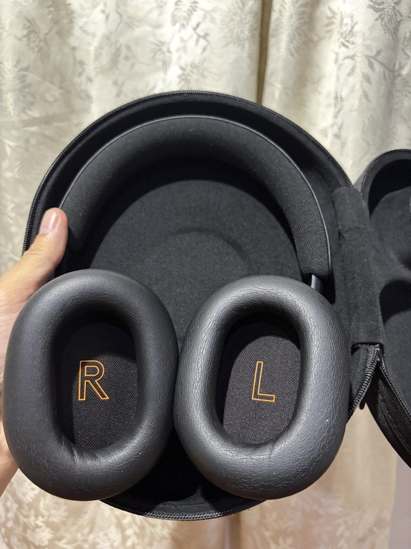 Cambridge Audio Melomania P100 (Category: Headphones & Headsets) located in Manila. Submitted by rmsrldn (Listing ID 1448040041, Image 3). Description: FOR SALE Item name: Cambridge Audio Melomania P100 Condition: 9/10. Only used during Bar review season. Nakatago nalang after. Sobrang kunat ng battery. Only had to charge it a couple of times. Sound is superb. First owner. Bought sa US. Complete: Yes. All inclusions as seen on the photos Price: 1