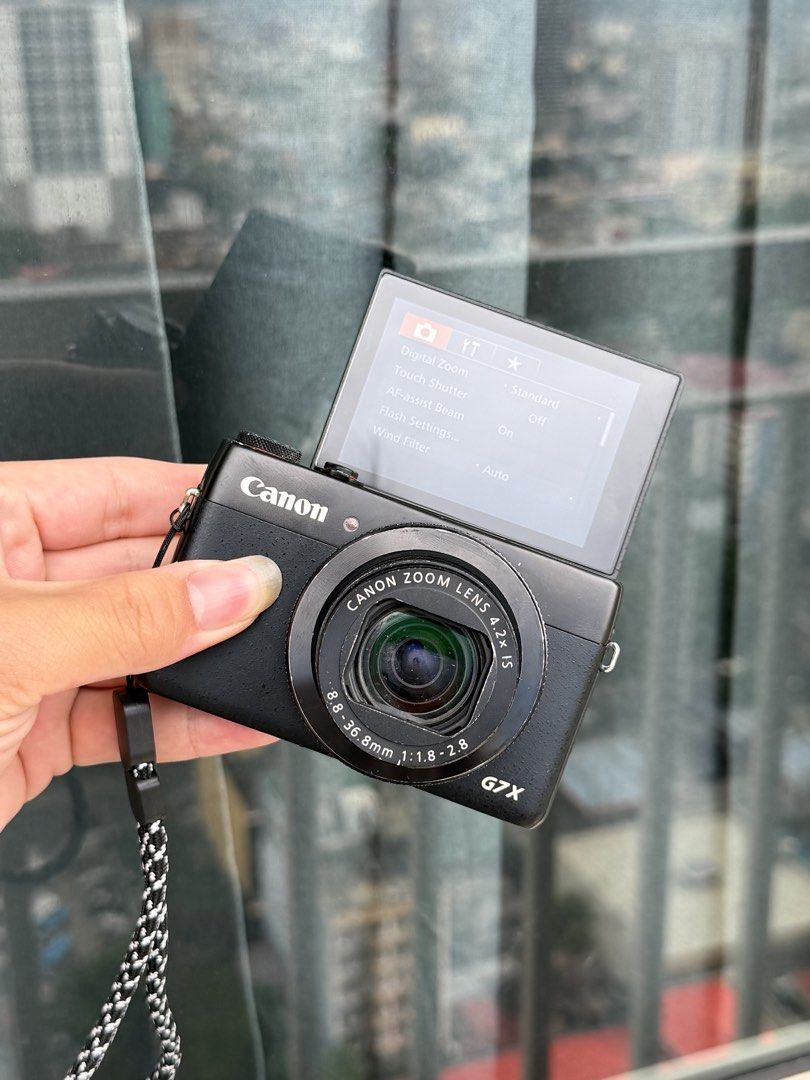 Canon G7x Mark 1 (Category: Cameras) located in Baguio. Submitted by aeralecamerastore (Listing ID 1447944665, Image 2). Description: Canon G7x Mark 1 📸 P 27,500 , sagad na 📍 Baguio / Cubao / BGC No issues Flash working Sensor Clean Cosmetics: 9/10 ( with sign of usage ) For sure buyer only , huwag na po makipag kwentuhan. For sure takers onlyy No installment . No Swap Actual Photo Posted 📷 Inclusions : 📦 What’s Included Canon G7x Mark 1 Came