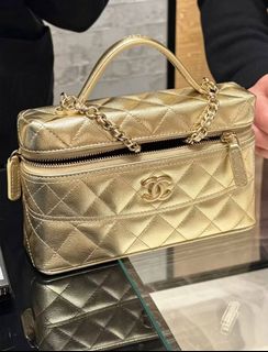 (Category: ) located in . Submitted by chicluxury (Listing ID 1448070178, Image 1). Description: .