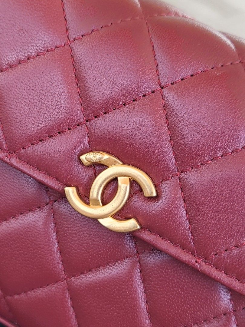 CHANEL TOP HANDLE FROM JAPAN (Category: Luxury Bags & Wallets) located in Manila. Submitted by mrszregeng (Listing ID 1447979437, Image 3). Description: 🇯🇵JAPAN PRELOVED SOURCE 💯 GENUINE LEATHER WITH DUSTBAG, WITH BOX WITH HOLO STICKER, AND CARD.