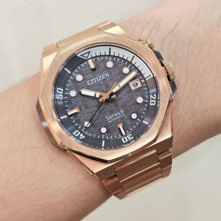 (Category: ) located in . Submitted by anotherwatchstore (Listing ID 1447937811, Image 1). Description: .