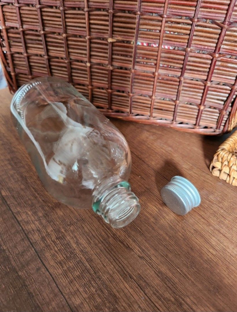 Clear Glass Bottles (280ml) with Silver Caps501718780153047043