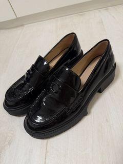 （分類：）位於 。 由 bonhams 提交（商品編號 1448041846，圖片 1）。簡介： 。