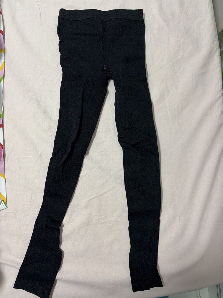 Compression stocking (Category: New Undergarments & Loungewear) located in Singapore. Submitted by clars. (Listing ID 1448001058, Image 1). Description: Size: S Pressure: 18mmHg Condition: Never used.
