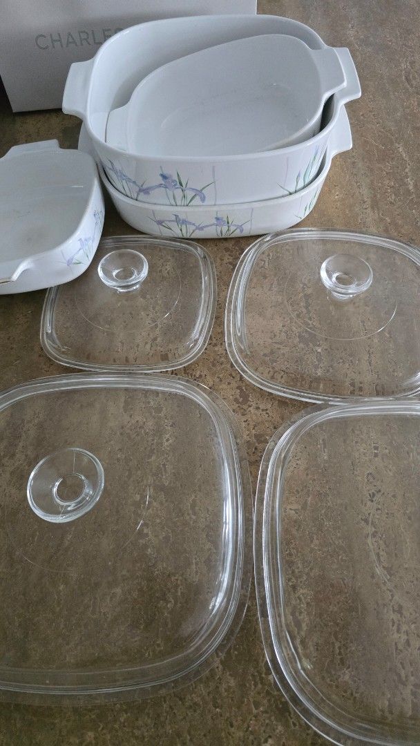 CorningWare Casserole Dishes with Lids