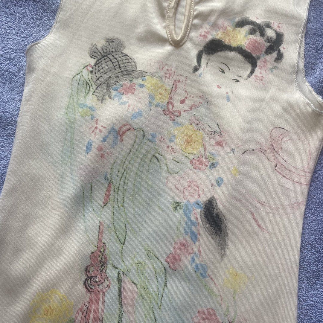 Cream Printed Top (Category: Sleeveless) located in Taguig. Submitted by floatingpoints (Listing ID 1447933694, Image 3). Description: only used once! fits xs-s :) RFS: not my style anymore loc: qc/taguig mop: gcash only mod: j&t or lalamove (within mm) pls manage your expectations since these are all preloved, unless tagged as bnwt :).