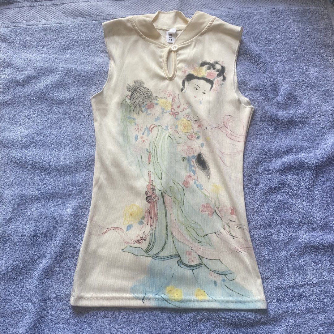Cream Printed Top (Category: Sleeveless) located in Taguig. Submitted by floatingpoints (Listing ID 1447933694, Image 1). Description: only used once! fits xs-s :) RFS: not my style anymore loc: qc/taguig mop: gcash only mod: j&t or lalamove (within mm) pls manage your expectations since these are all preloved, unless tagged as bnwt :).
