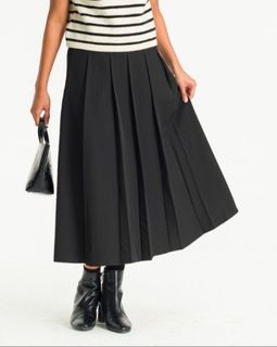 SKIRTS/CULOTTES Collection item 2