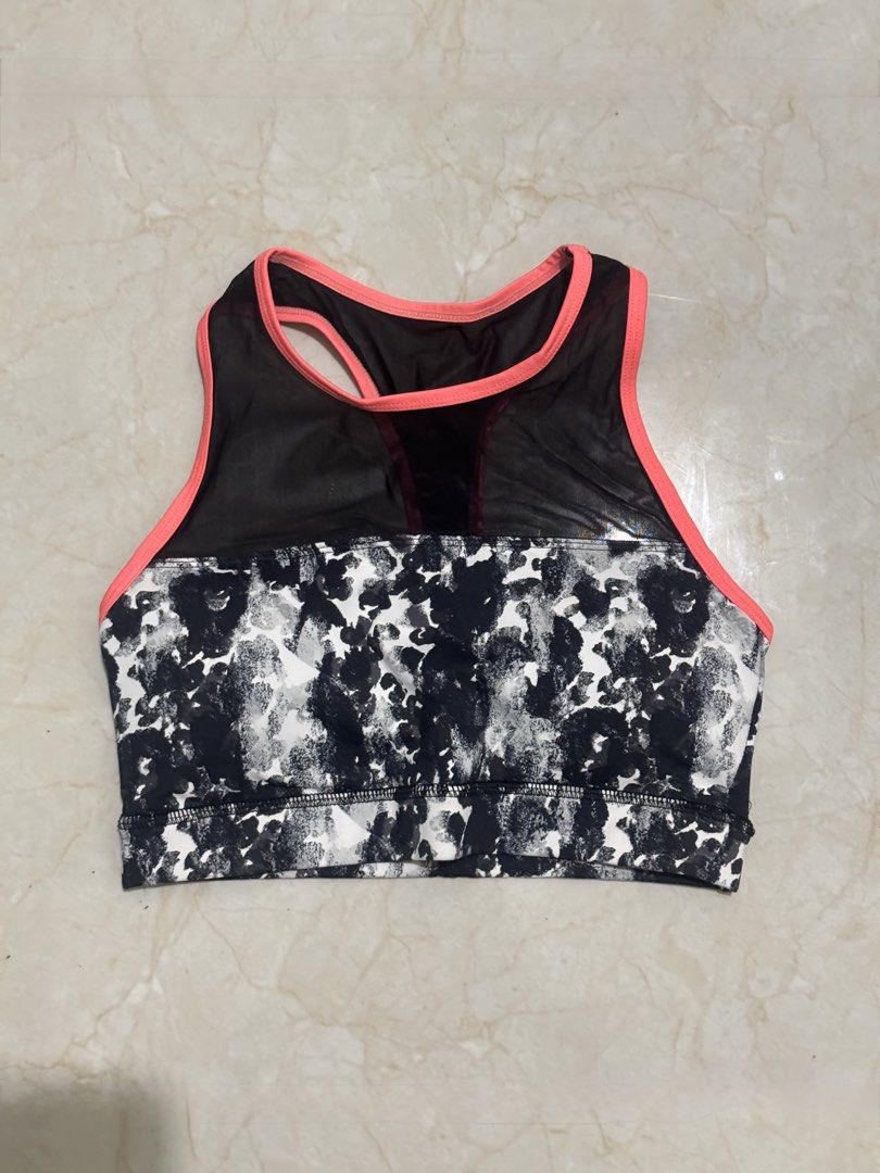 f21 forever 21 sports bra | not Alo Yoga Sweaty Betty Athleta Gymshark Vuori Beyond Yoga Lorna Jane Fabletics Nike Adidas Xexymix Lululemon happyfit (Kategori: Baju Olahraga) berada di Tangerang. Dikirim oleh frommyspace (ID iklan 1447993930, Gambar 1). Deskripsi: masih bagus bgt💓 removable pads💓 LD 64cm stretched.